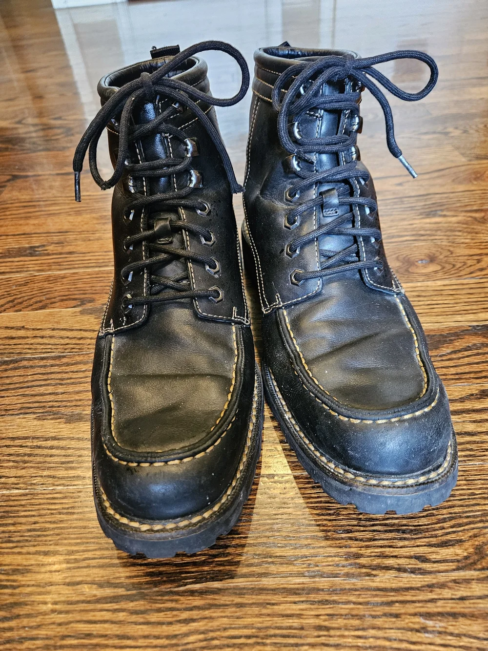 Cole Haan boot featuring Nike Air technology